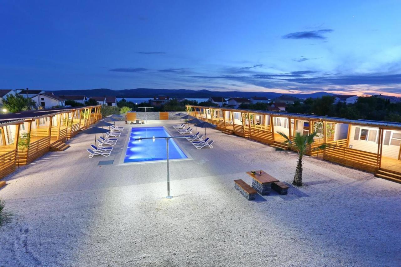 Poolside Mobile Home Turanj Exterior foto
